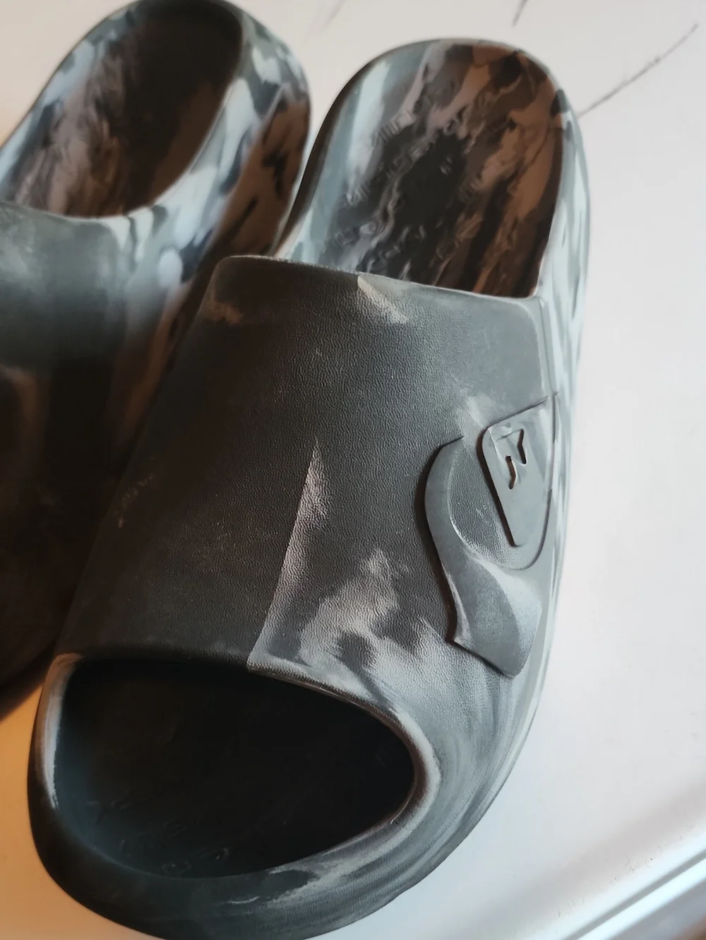 Quiksilver Black and White Marbled Slip-On Slides